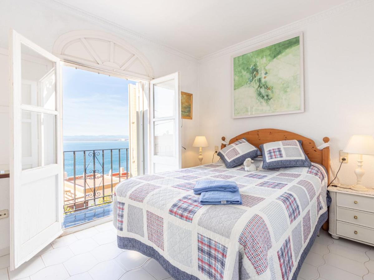Madreselva By Interhome Vakantiehuis Roses